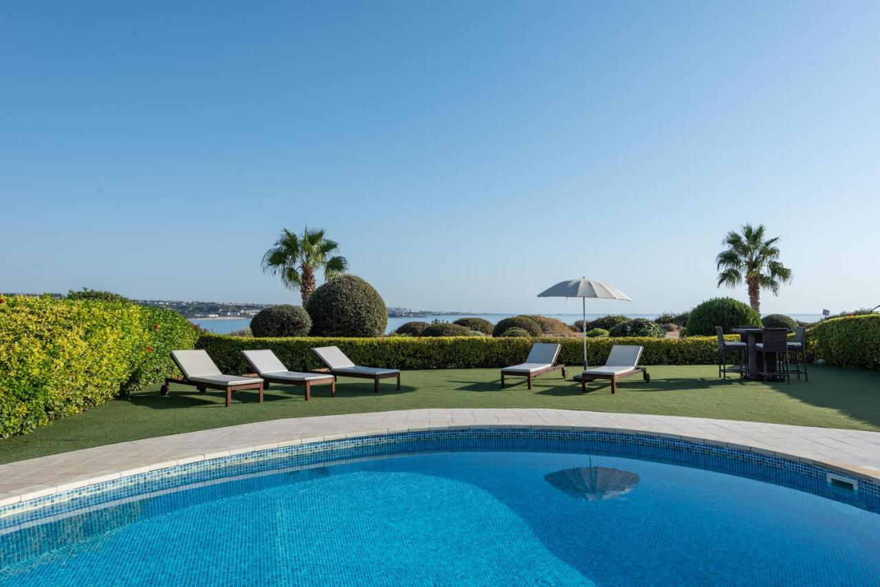 Villa Marina Sunrise By Ezoria Villas Kólpos tón Korallíon Eksteriør bilde