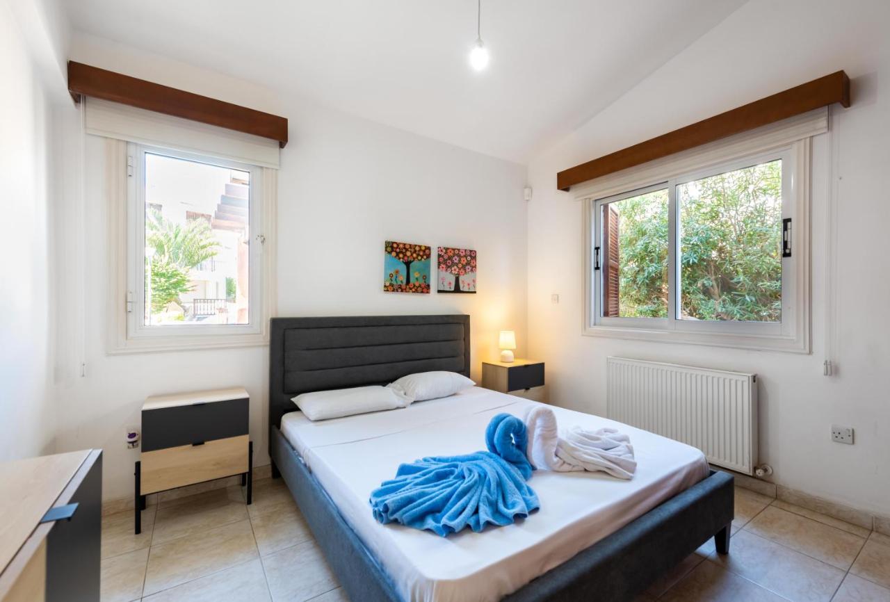 Villa Marina Sunrise By Ezoria Villas Kólpos tón Korallíon Eksteriør bilde