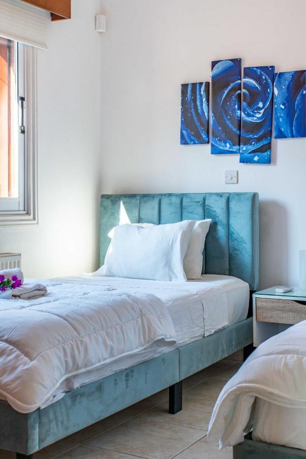 Villa Marina Sunrise By Ezoria Villas Kólpos tón Korallíon Eksteriør bilde
