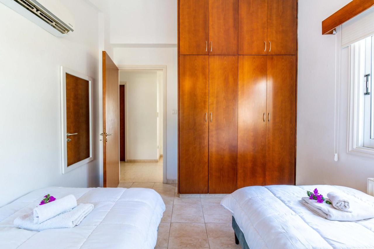 Villa Marina Sunrise By Ezoria Villas Kólpos tón Korallíon Eksteriør bilde