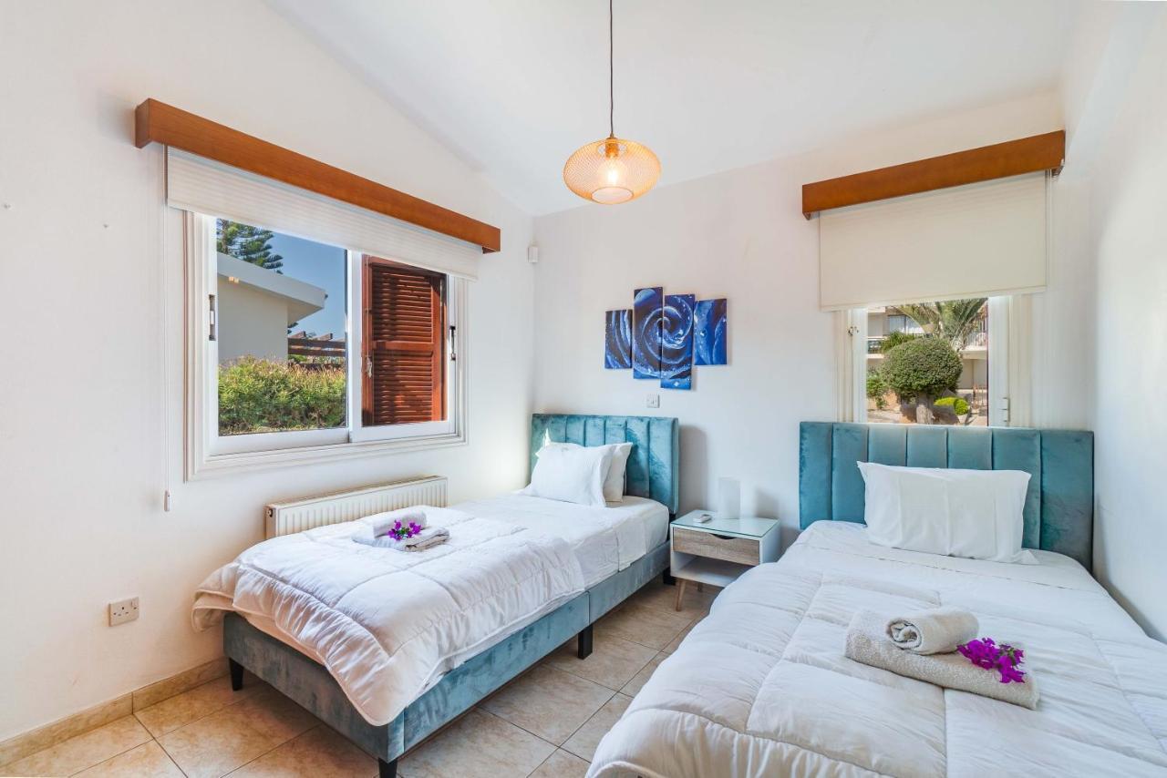 Villa Marina Sunrise By Ezoria Villas Kólpos tón Korallíon Eksteriør bilde
